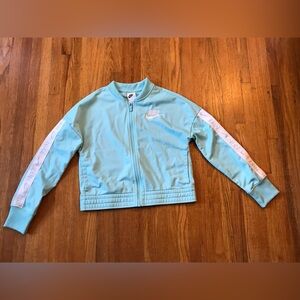 Nike  graphic girls jacket Worn once ! Size med